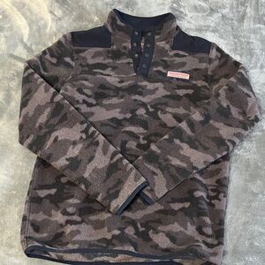 Vineyard Vines Purple Camouflage Fleece Pullover. Kid’s Large / Women’s Small